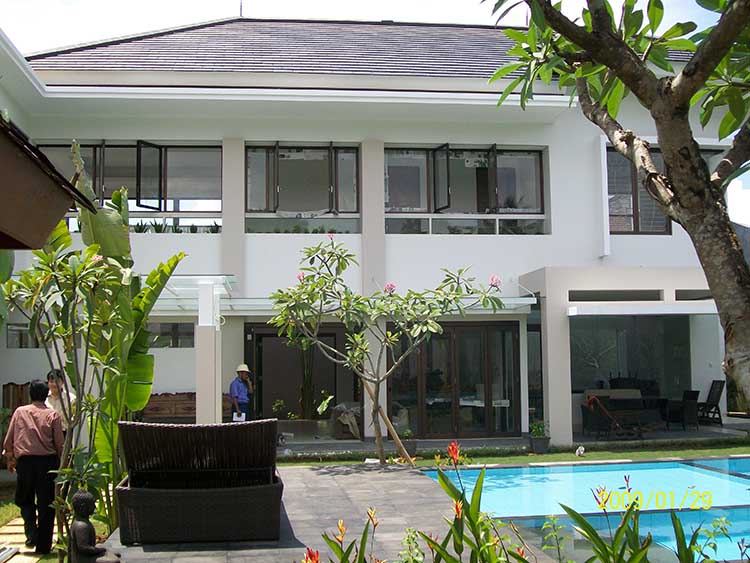 Giriloka BSD Aluminium YKK giriloka-bsd-serpong-2.jpg